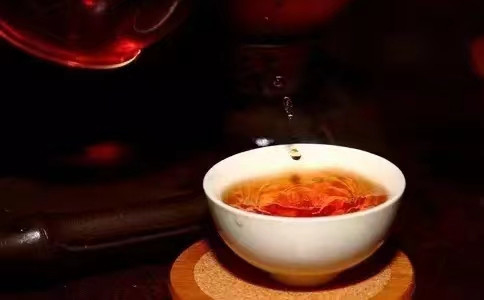 शां शियाओचोंग काली चाय 80 ग्राम डिब्बाबंद उपहार बॉक्स चाय Wuyi शां शियाओचोंग Lianyun चाय कारखाने थोक