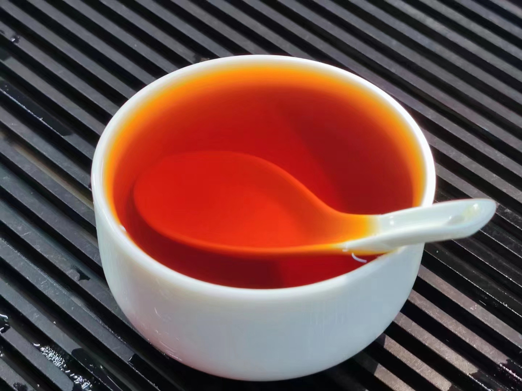 शां शियाओचोंग काली चाय 80 ग्राम डिब्बाबंद उपहार बॉक्स चाय Wuyi शां शियाओचोंग Lianyun चाय कारखाने थोक